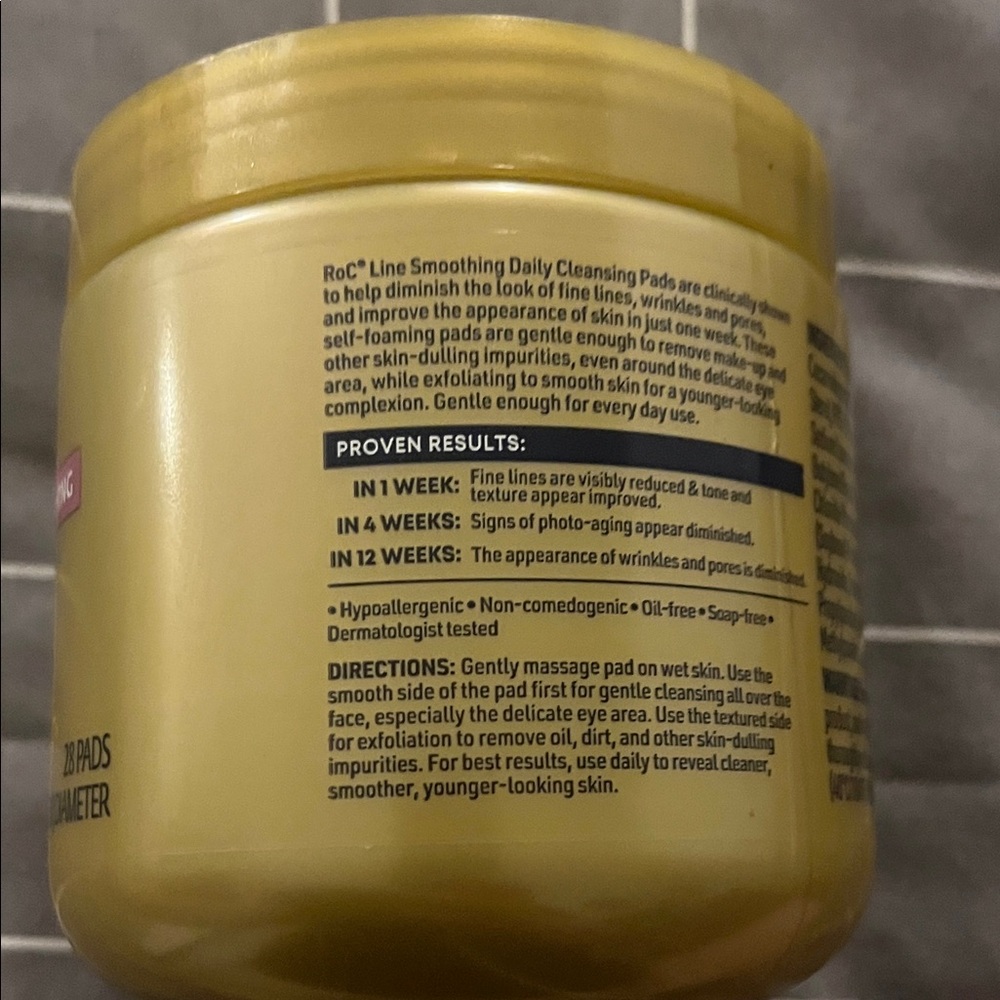 RoC Daily Cleansing Pads - Picture 2 of 3